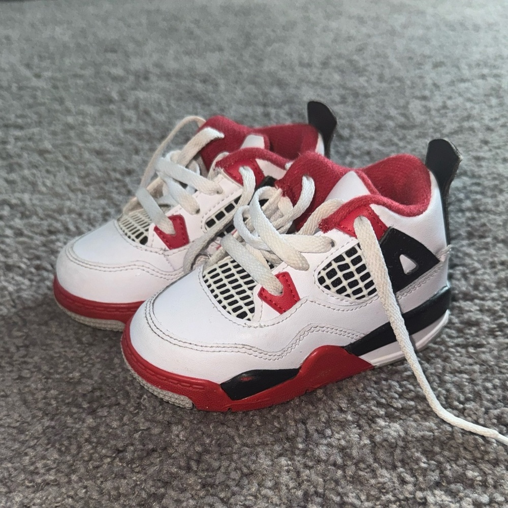 Jordan 4